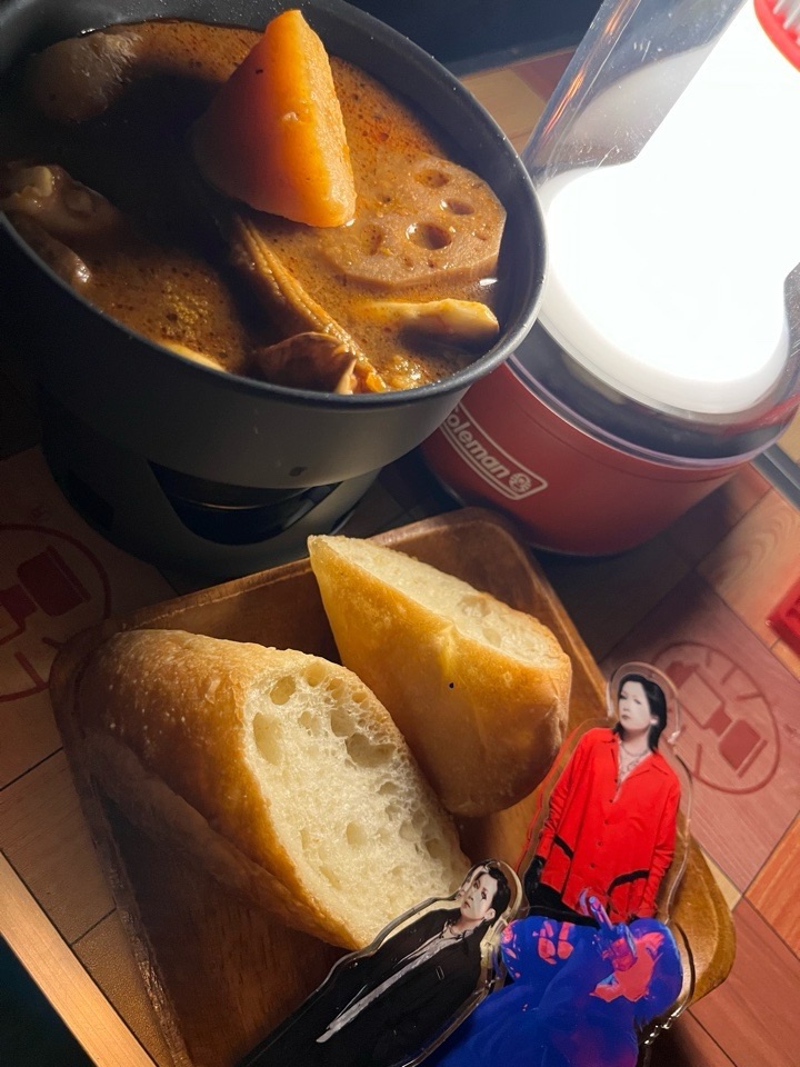 3つの世界線のキリトを添えたスープカレー